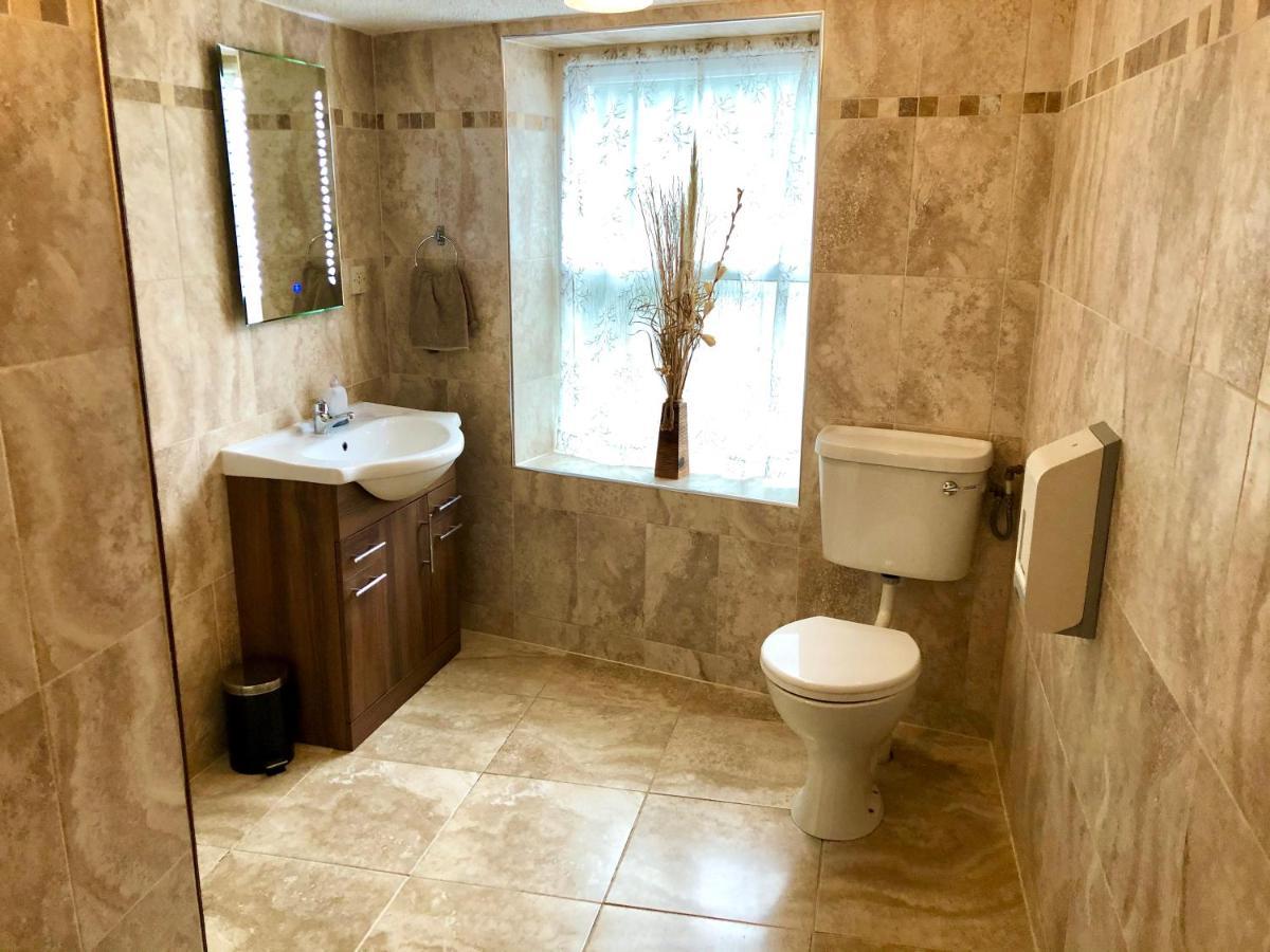 Family Room with Shared Bathroom,396347979:JPEG