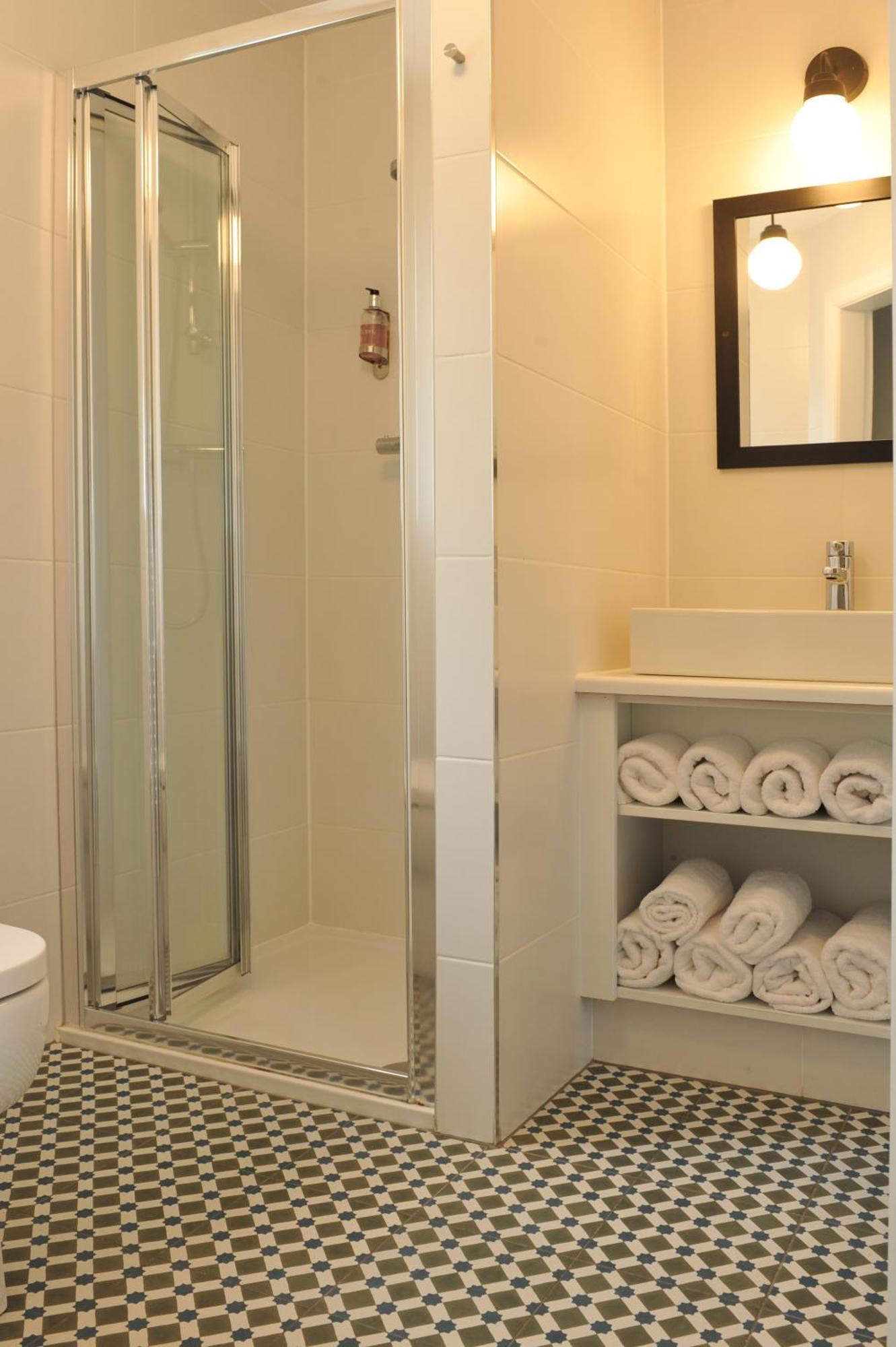 Large Single Room